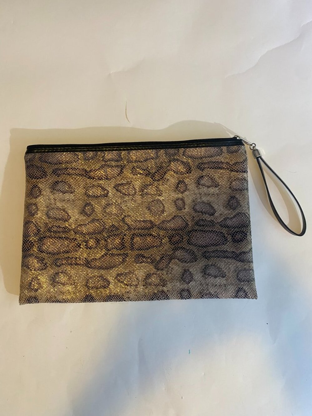 Rectangular clutch/wristlet bag.